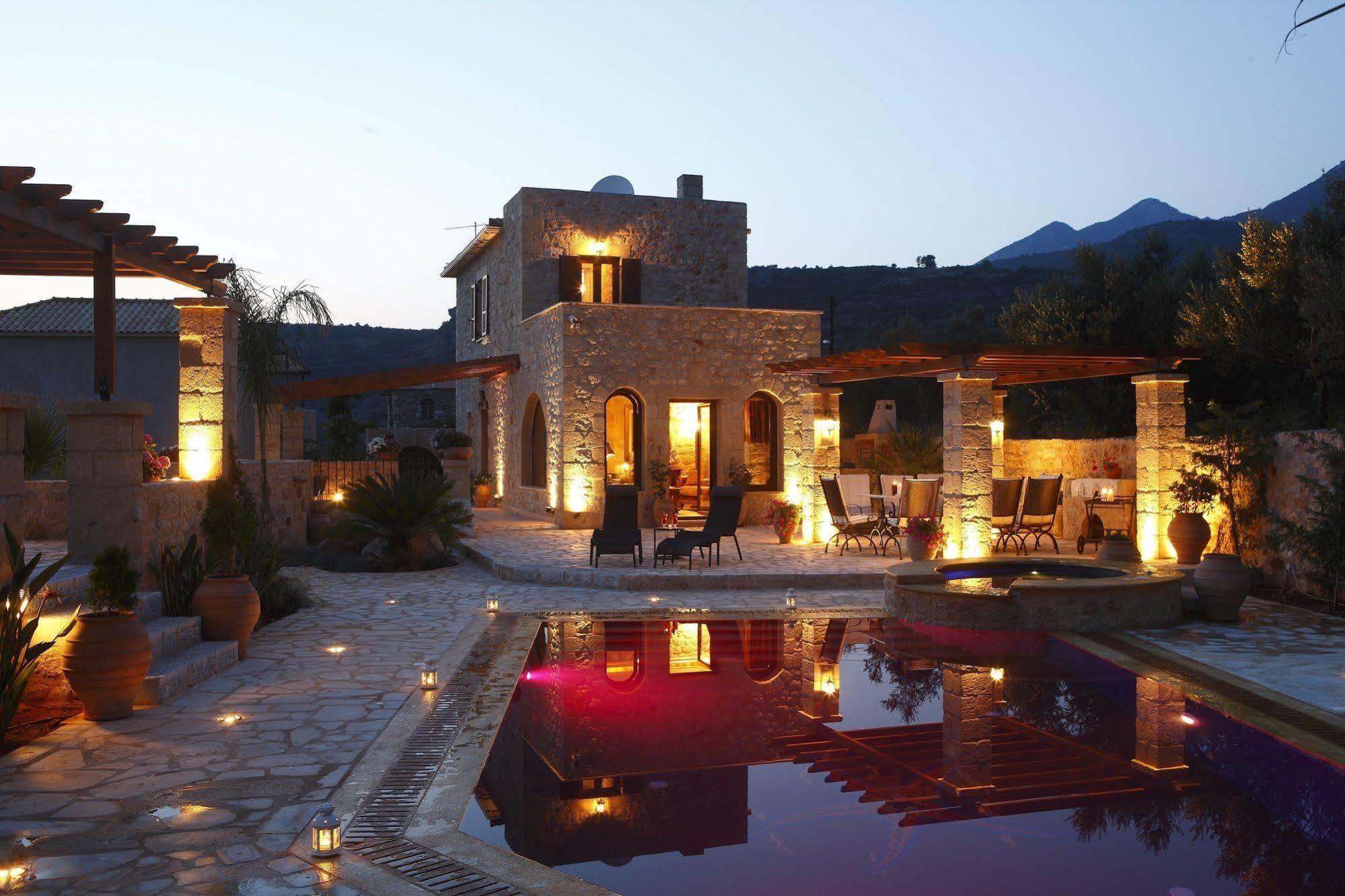 Olympia Villas *